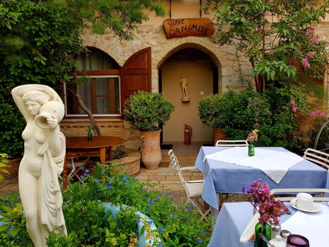Ganimede Hotel, Galaxidi Exterior foto